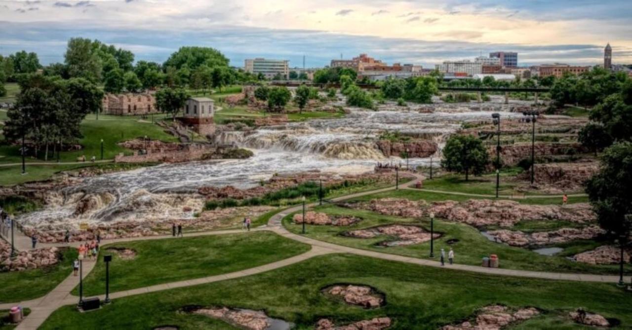 Holiday Inn Sioux Falls-City Center By Ihg Exterior foto